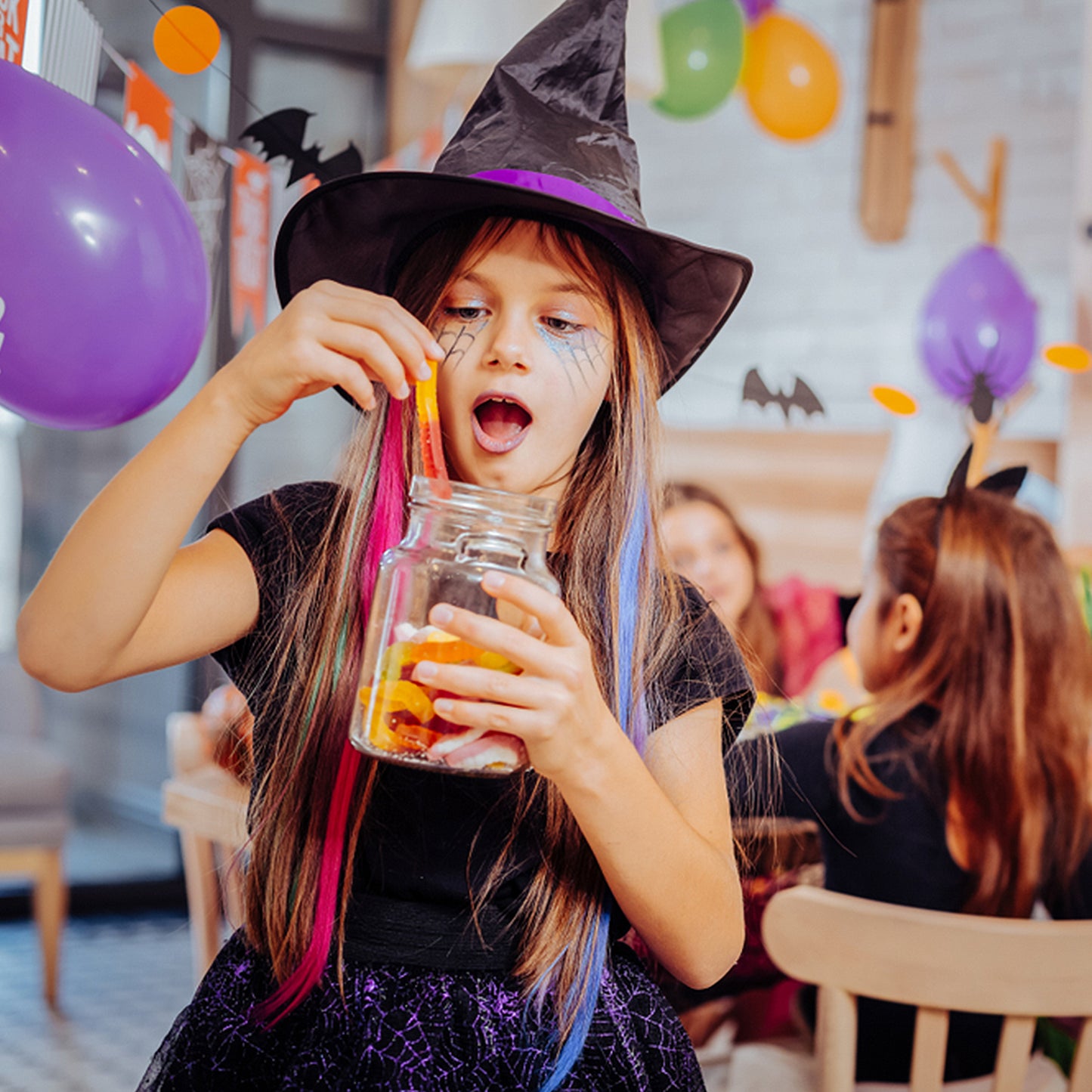 Gummy Worms, 1 Pound Bag, Assorted Fruit Flavors, Made With Real Fruit Juice, Classic Gummy Worms Chewy Candy for Parties, Buffets, Snacking